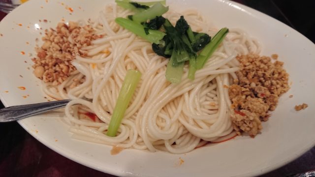 孤独のグルメでも紹介された池袋「中国家庭料理 楊」の汁なし担々麺を食べてきた
